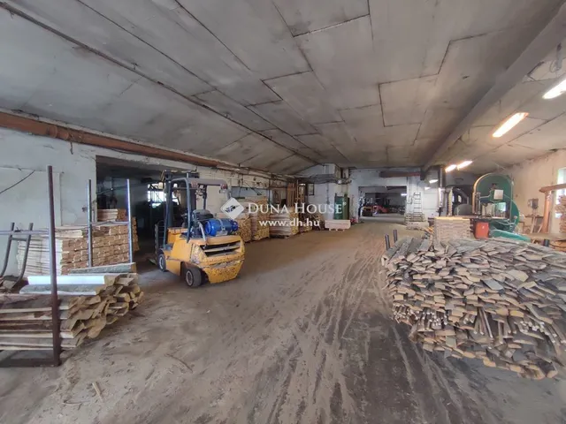 Eladó kereskedelmi és ipari ingatlan Nagykőrös 1000 nm