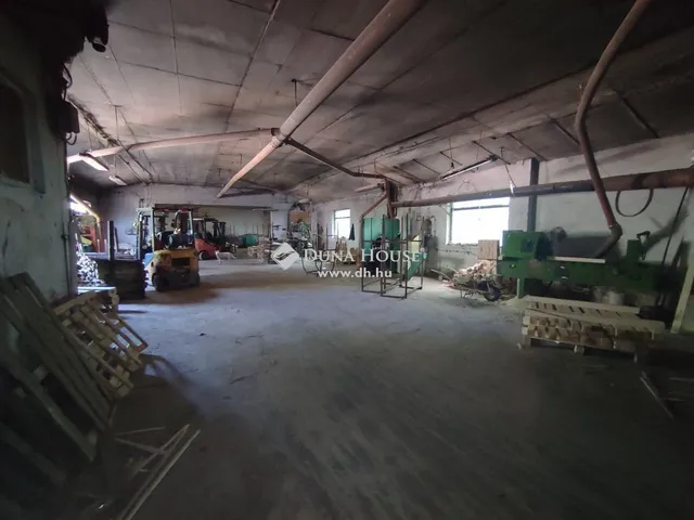 Eladó kereskedelmi és ipari ingatlan Nagykőrös 1000 nm
