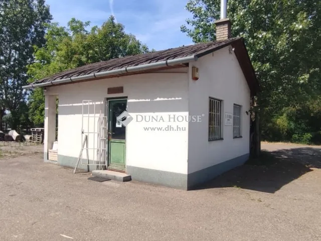 Eladó kereskedelmi és ipari ingatlan Nagykőrös 1000 nm