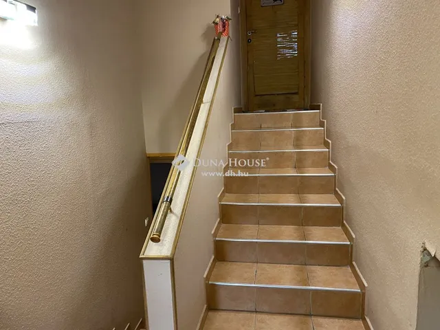 Eladó ház Százhalombatta 336 nm
