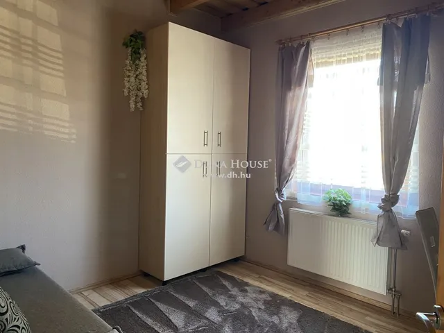 Eladó ház Százhalombatta 336 nm