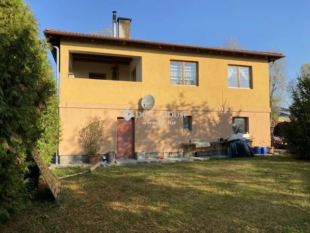 Eladó ház Százhalombatta 336 nm