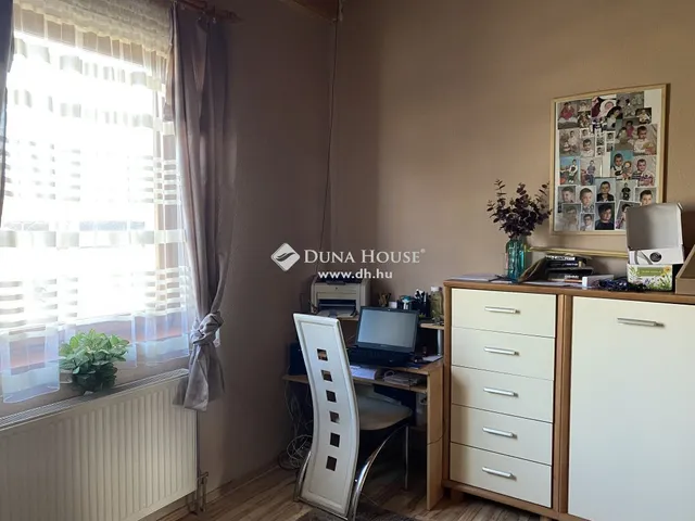 Eladó ház Százhalombatta 336 nm