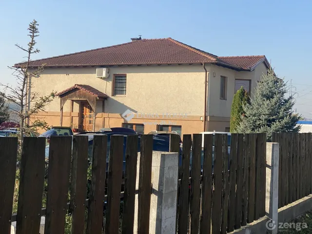 Eladó ház Százhalombatta 336 nm