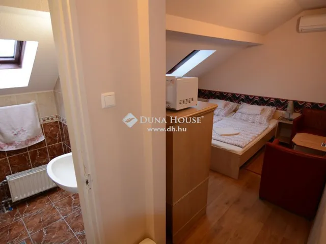 Eladó kereskedelmi és ipari ingatlan Nagykőrös 700 nm