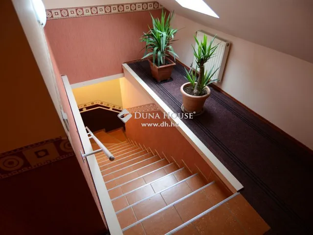 Eladó kereskedelmi és ipari ingatlan Nagykőrös 700 nm