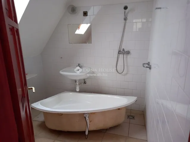 Eladó kereskedelmi és ipari ingatlan Dunaharaszti 489 nm