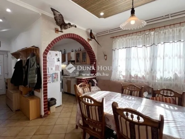 Eladó ház Monorierdő 182 nm