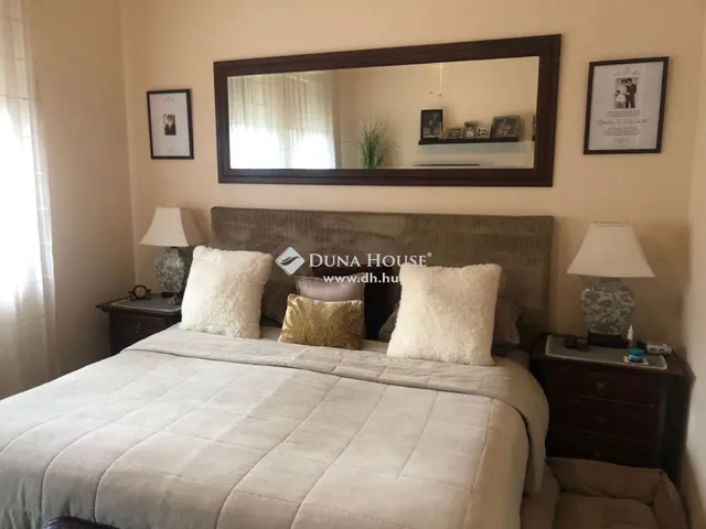 Eladó ház Sóskút 246 nm