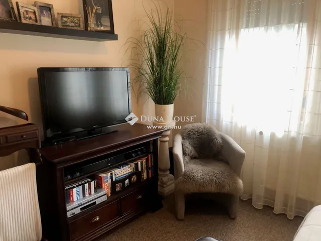 Eladó ház Sóskút 246 nm