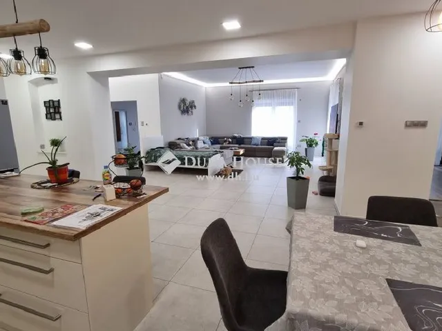 Eladó ház Biatorbágy 315 nm