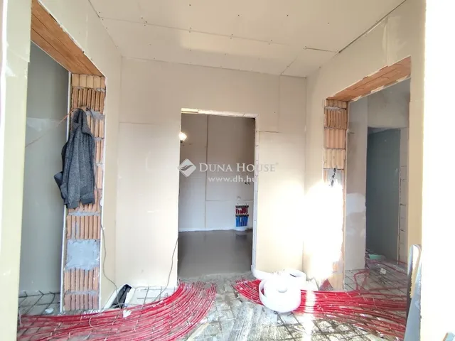 Eladó ház Diósd 160 nm