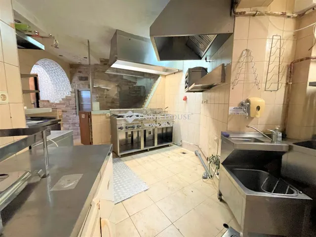 Eladó kereskedelmi és ipari ingatlan Szentendre 90 nm