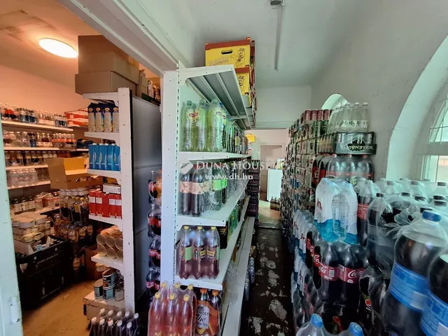 Eladó kereskedelmi és ipari ingatlan Mende 146 nm