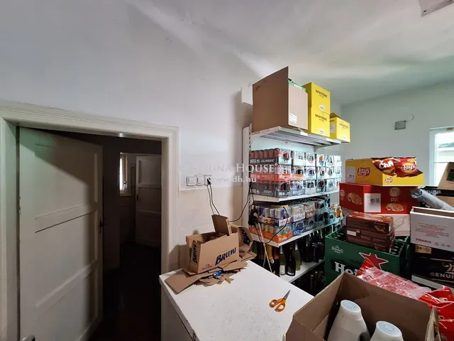 Eladó kereskedelmi és ipari ingatlan Mende 146 nm