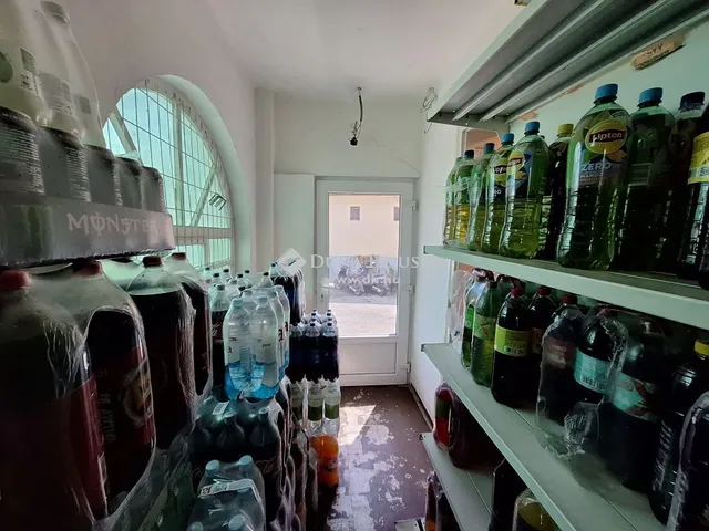 Eladó kereskedelmi és ipari ingatlan Mende 146 nm