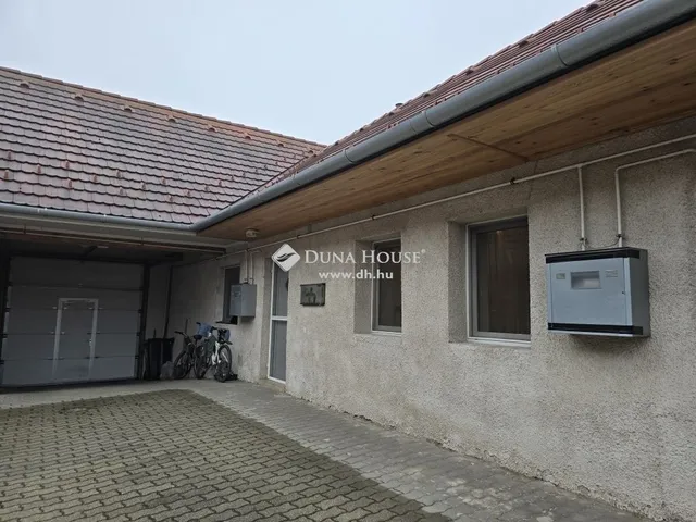 Eladó ház Vác 160 nm