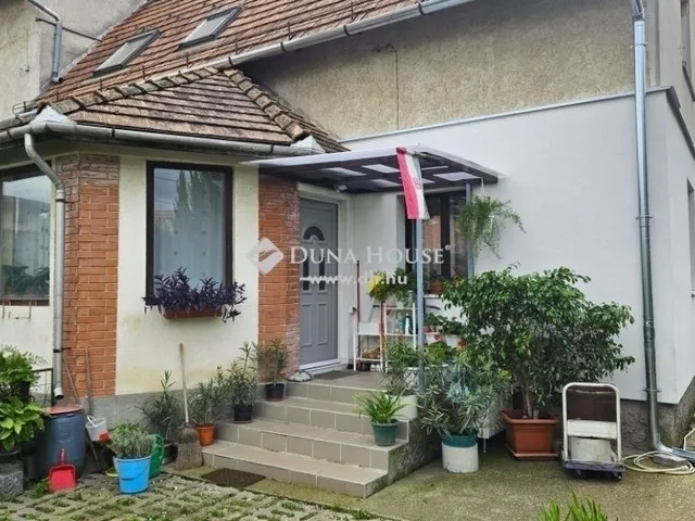 Eladó ház Pomáz 100 nm