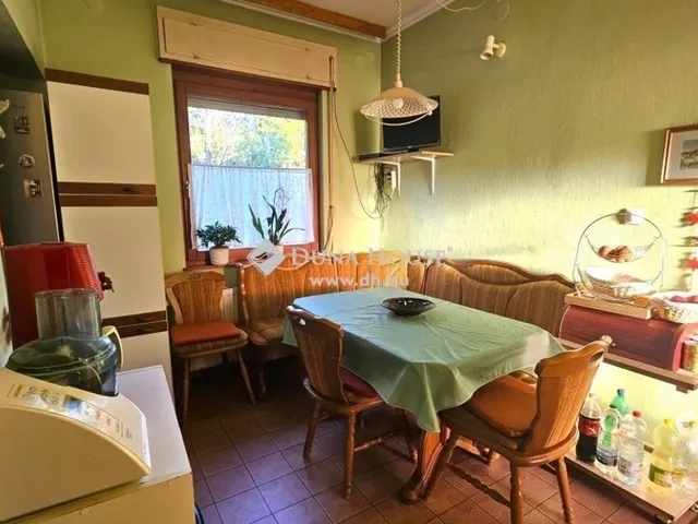 Eladó ház Pilisszentkereszt 208 nm