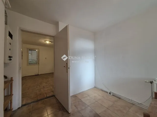 Eladó ház Üröm 93 nm