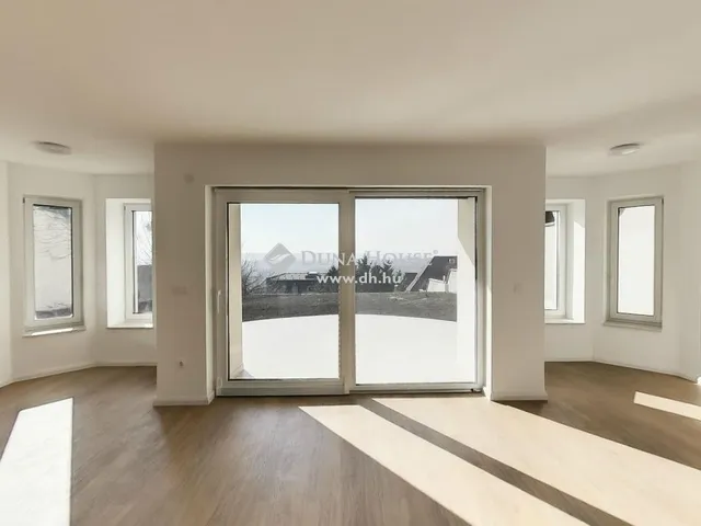 Eladó lakás Budapest XI. kerület 238 nm