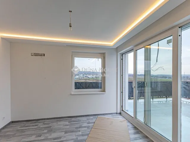 Eladó lakás Mogyoród 145 nm