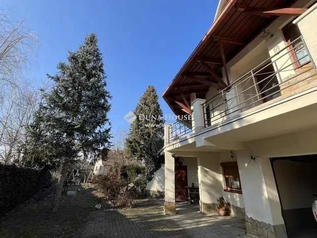 Eladó ház Telki 300 nm