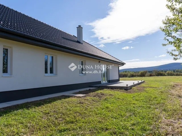 Eladó ház Pomáz 243 nm