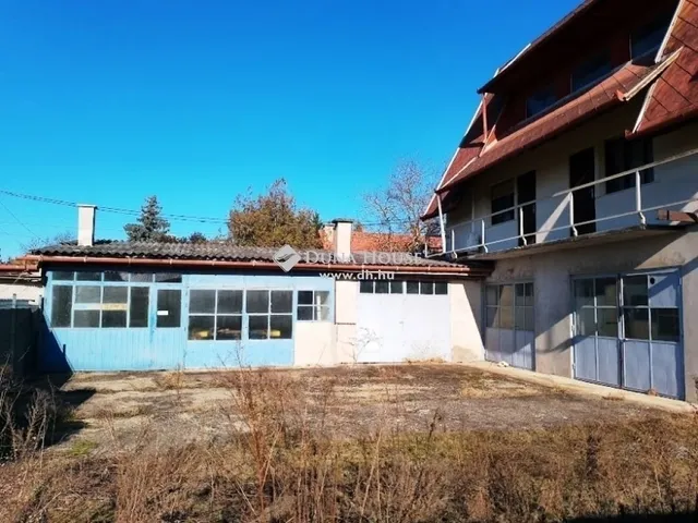 Eladó ház Göd 340 nm