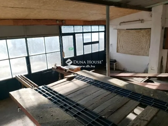 Eladó ház Göd 340 nm