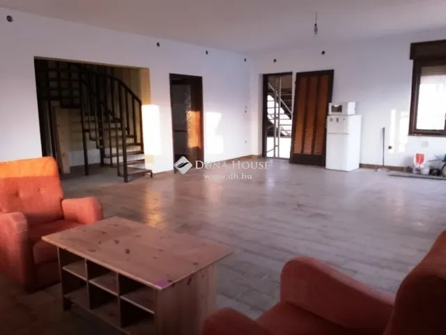 Eladó ház Göd 340 nm