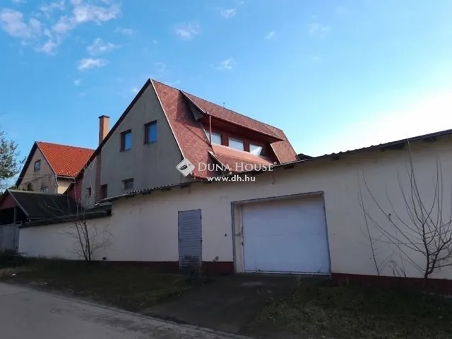 Eladó ház Göd 340 nm