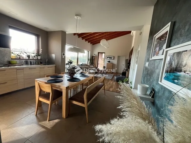 Eladó ház Érd 223 nm