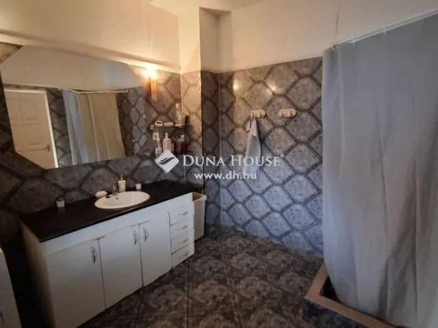 Eladó ház Budapest XVIII. kerület, Bókaytelep 375 nm