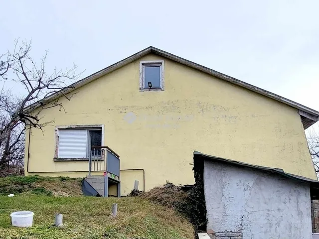 Eladó ház Vác 142 nm