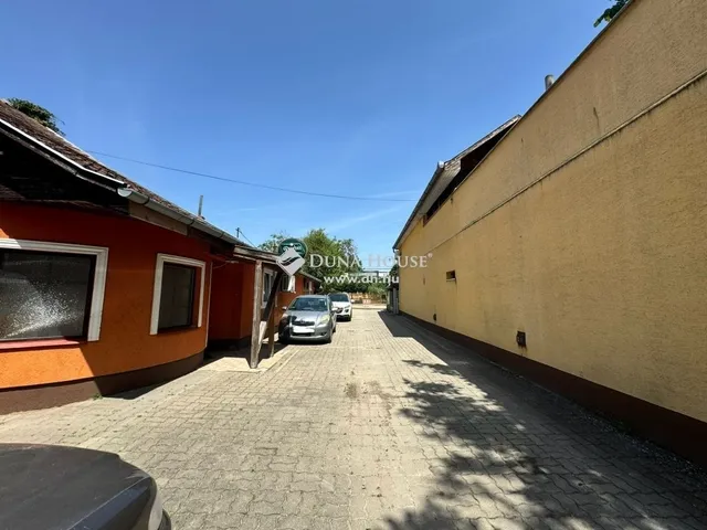 Eladó kereskedelmi és ipari ingatlan Ecser 600 nm