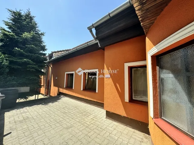 Eladó kereskedelmi és ipari ingatlan Ecser 600 nm