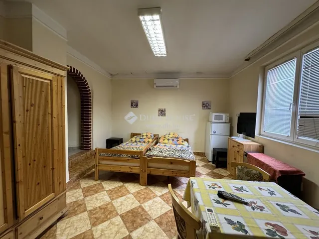 Eladó kereskedelmi és ipari ingatlan Ecser 600 nm