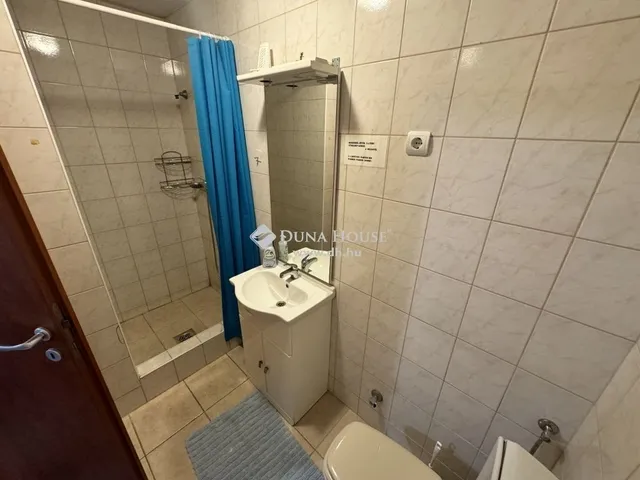 Eladó kereskedelmi és ipari ingatlan Ecser 600 nm