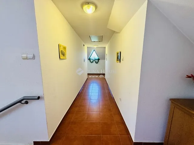 Eladó kereskedelmi és ipari ingatlan Ecser 600 nm