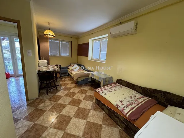 Eladó kereskedelmi és ipari ingatlan Ecser 600 nm