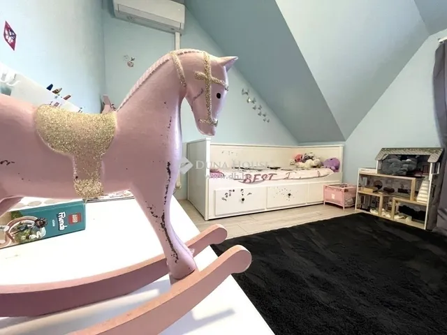 Eladó ház Fót 260 nm