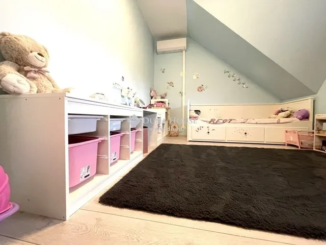 Eladó ház Fót 260 nm