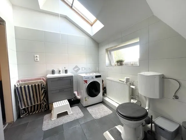 Eladó ház Fót 260 nm