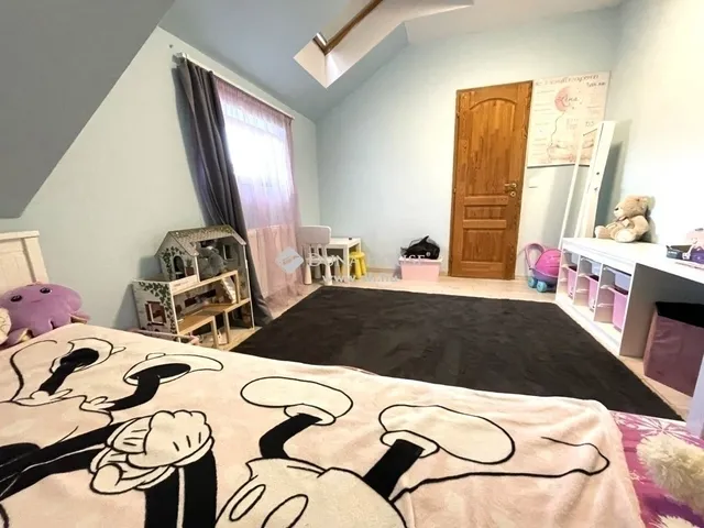 Eladó ház Fót 260 nm