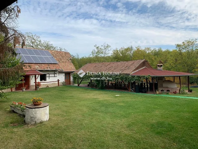 Eladó mezőgazdasági ingatlan Pusztavacs 172 nm