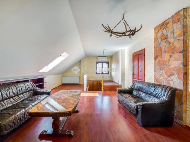 Eladó ház Erdőkertes 300 nm