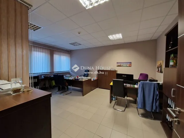 Eladó kereskedelmi és ipari ingatlan Abony 1150 nm