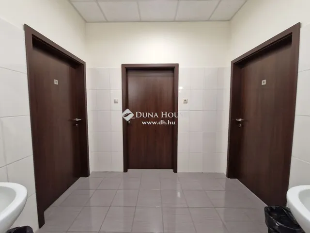 Eladó kereskedelmi és ipari ingatlan Abony 1150 nm