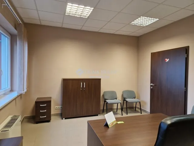 Eladó kereskedelmi és ipari ingatlan Abony 1150 nm